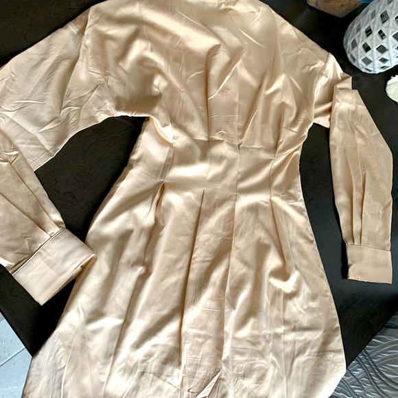 Gold shimmery designer 95% silk buttoned down blouse for women, size S - Picture 6 of 10